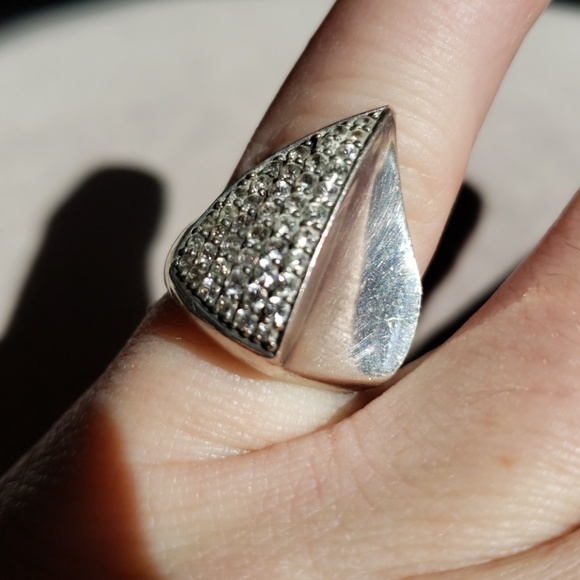 Elizabeth and James Thorn ring - Picture 6 of 6